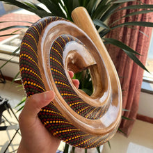 Load image into Gallery viewer, Wooden Spiral Didgeridoo