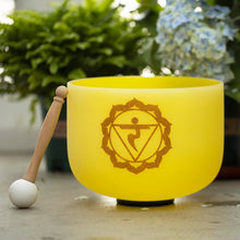Load image into Gallery viewer, 6-12 Inch 7 Chakra Quartz Crystal Singing Bowl Set - Colored Chakra Design + 2 FREE Carrying Cases