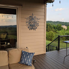 Load image into Gallery viewer, Metal Sun Decoration