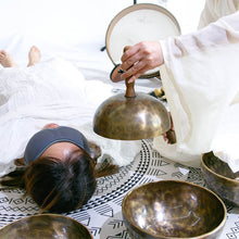 Load image into Gallery viewer, Nepal Small Handmade Bronze Handled Tibetan Singing Bowl+ FREE Mallet