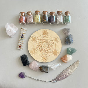 19 Piece Raw Crystal Boxed Set