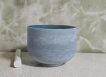 Load image into Gallery viewer, 8 inch Sapphire Fusion Crystal Singing Bowl – Heart Chakra (F Note) + FREE  Mallet and O-ring