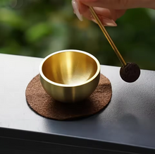 Load image into Gallery viewer, 1.5inch Nepal Handmade Thumb Singing Bowl + FREE Mallet