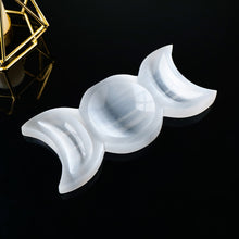 Load image into Gallery viewer, White Selenite Moon And Sun Shape Bowl