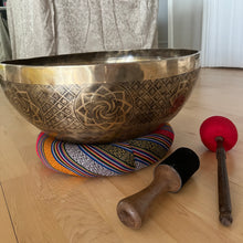 Load image into Gallery viewer, 18 inch Standing Foot Tibetan Singing Bowl with FREE Bag, Cushion and Mallet